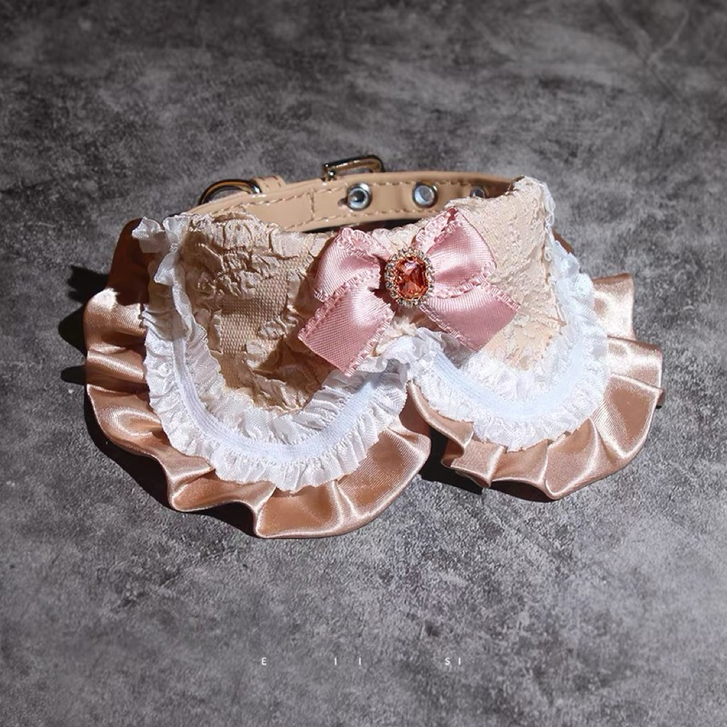 The Elegant Rose Lace Collar