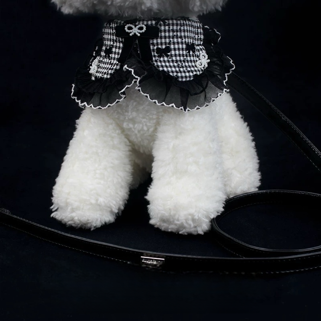 The Classic Monochrome Gingham Collar