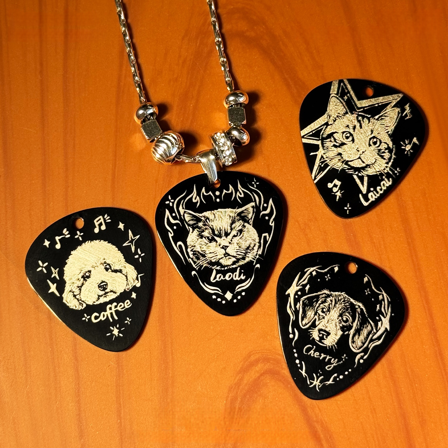 Custom Pet Portrait Guitar Pick Necklace, Titanium Steel Commemorative Pendant